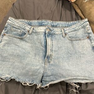 Old Navy OG Straight High Rise Light Wash Denim Shorts